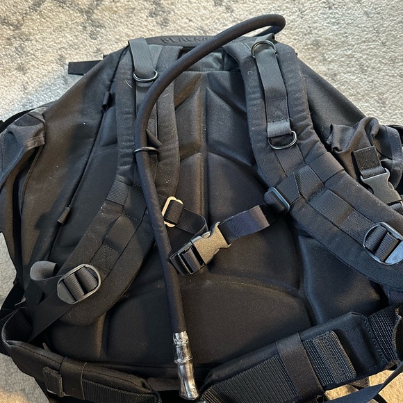 Blackhawk 100 oz hydration pack - Picture 3 of 4